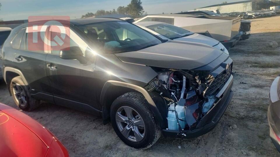 تۆیۆتا ڕاڤ 4